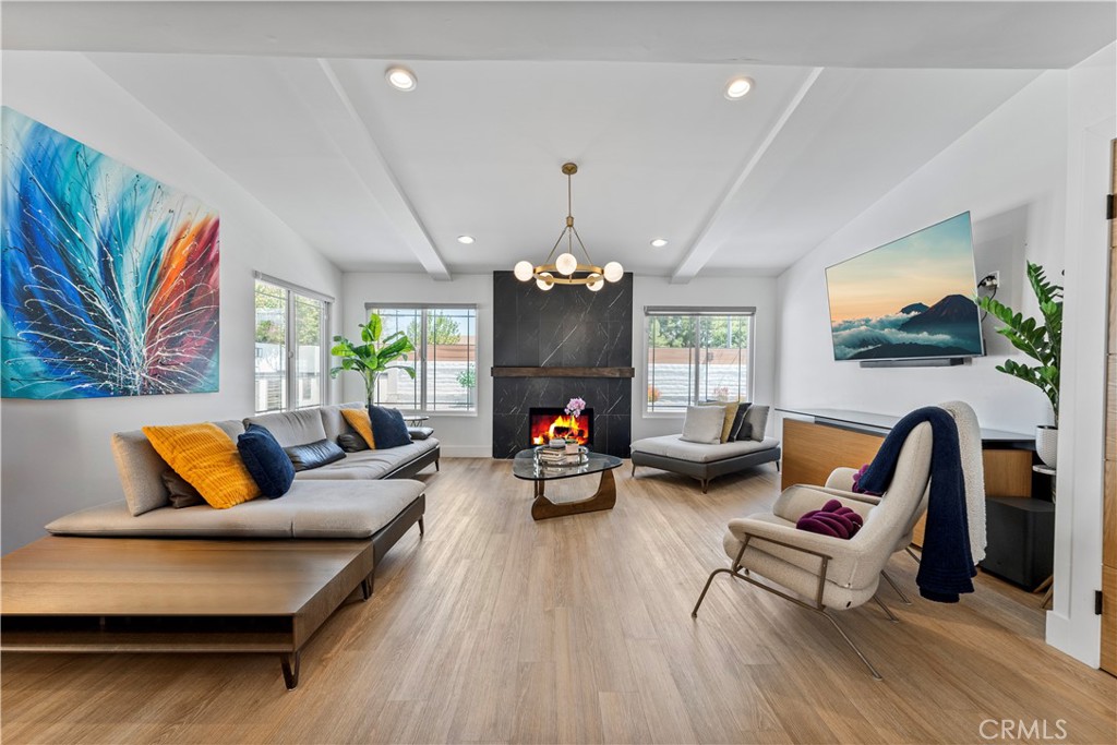 7520 Bobbyboyar Avenue