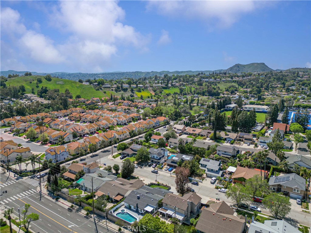 7520 Bobbyboyar Avenue