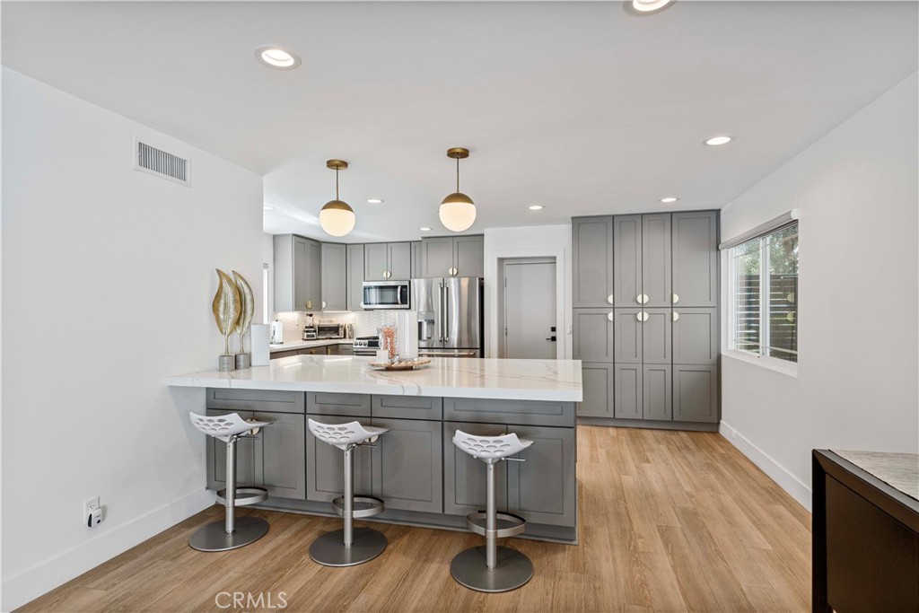 7520 Bobbyboyar Avenue