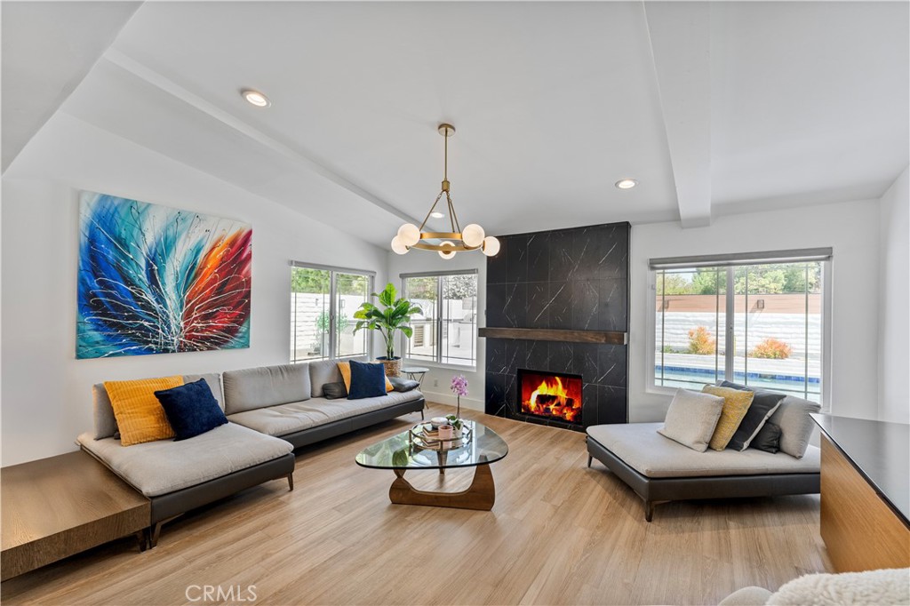 7520 Bobbyboyar Avenue