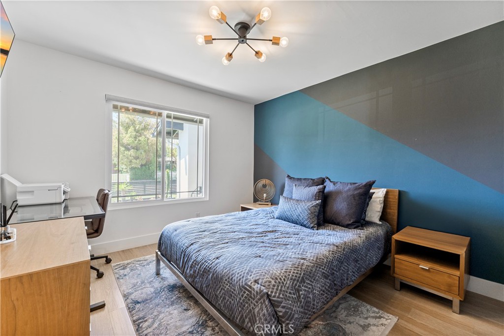 7520 Bobbyboyar Avenue