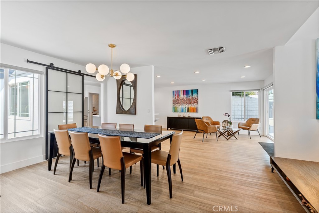 7520 Bobbyboyar Avenue