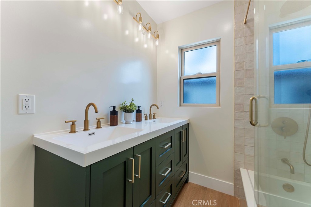 4307 Artesia Boulevard