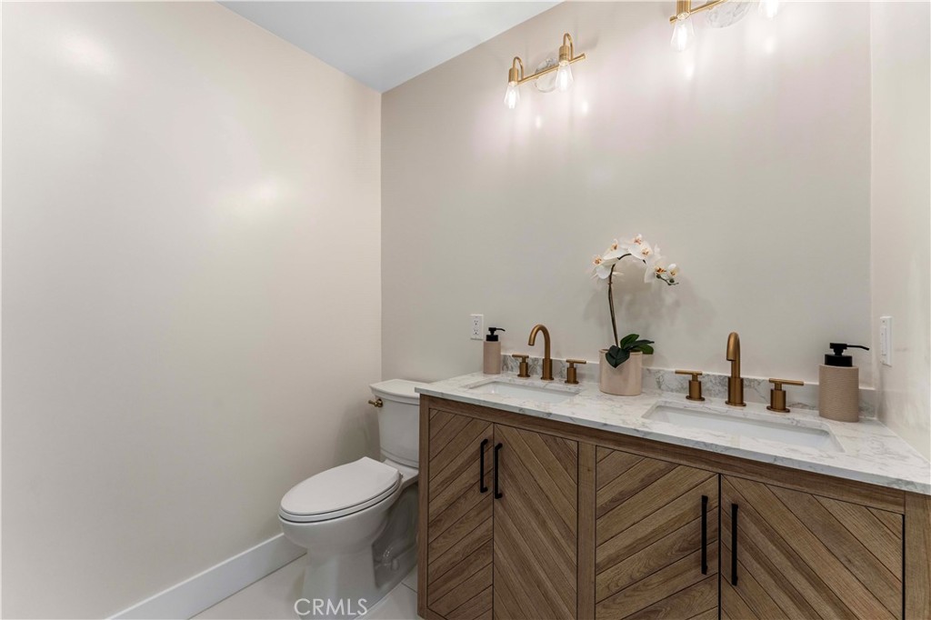 4307 Artesia Boulevard