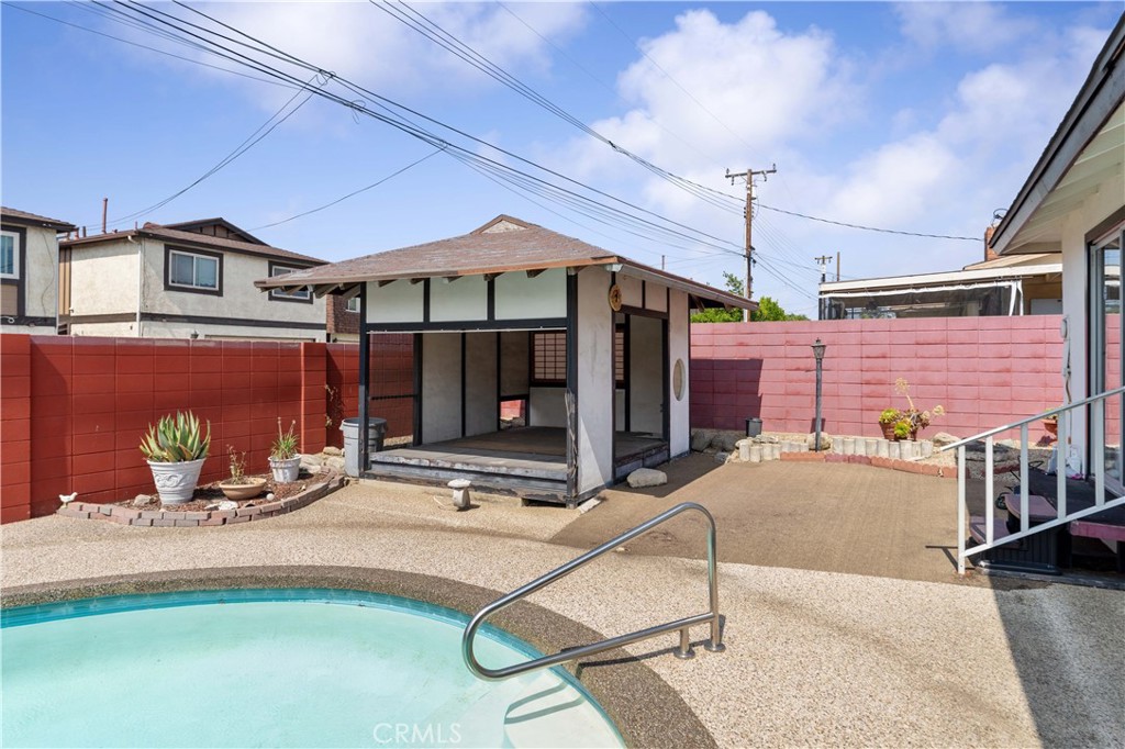 1315 E Wingate Street