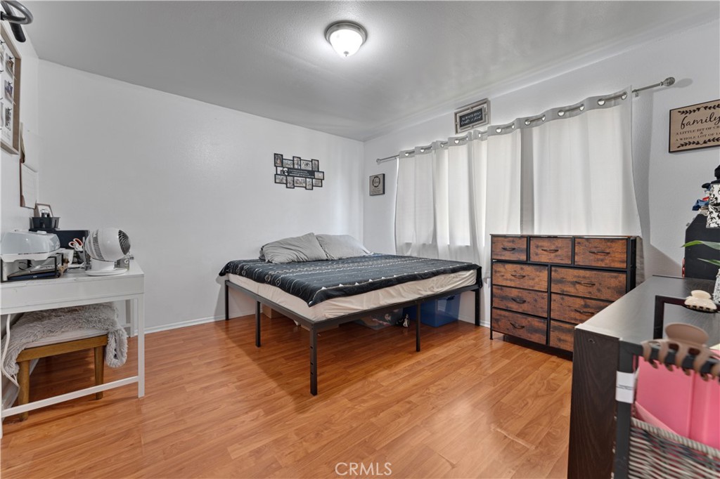 1553 Dennis Place