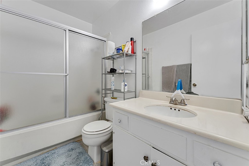 1553 Dennis Place