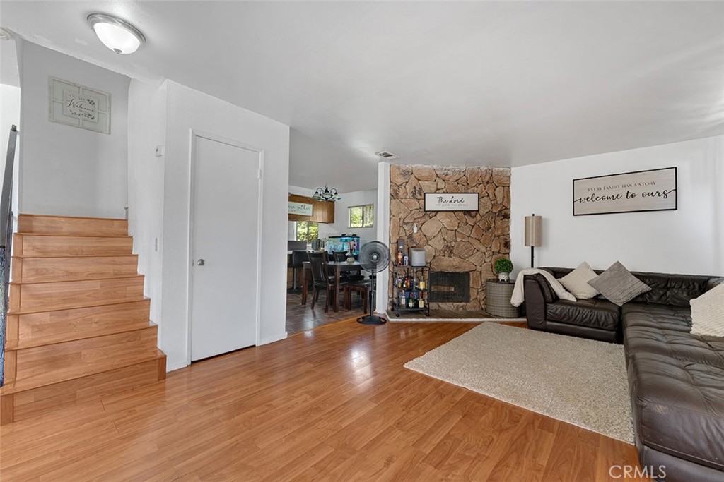 1553 Dennis Place