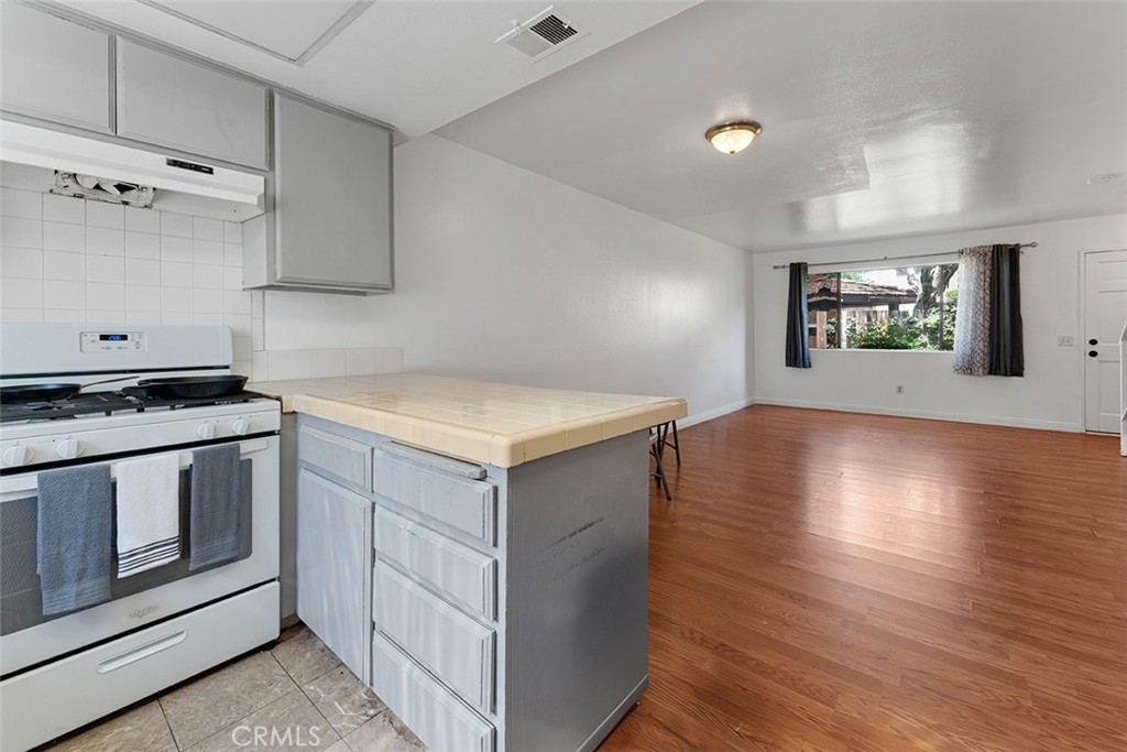 1553 Dennis Place