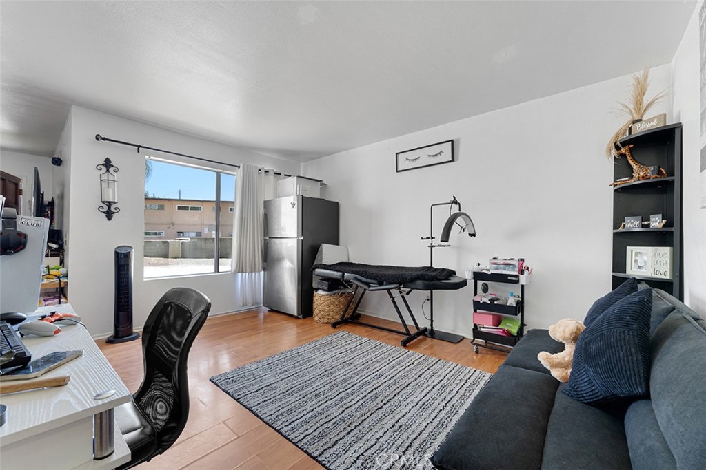 1553 Dennis Place