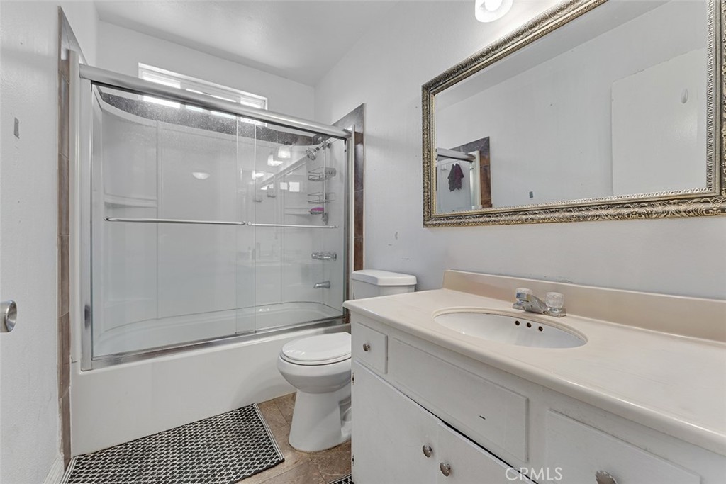 1553 Dennis Place