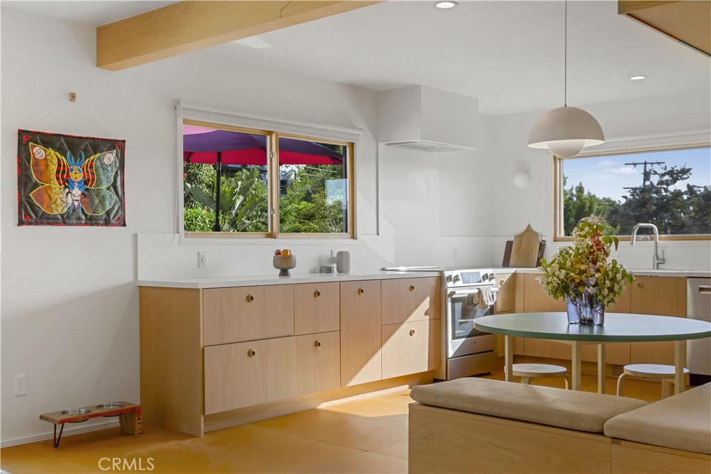 6236 Springvale Drive