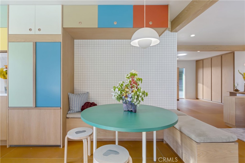 6236 Springvale Drive