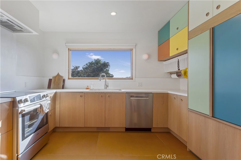 6236 Springvale Drive