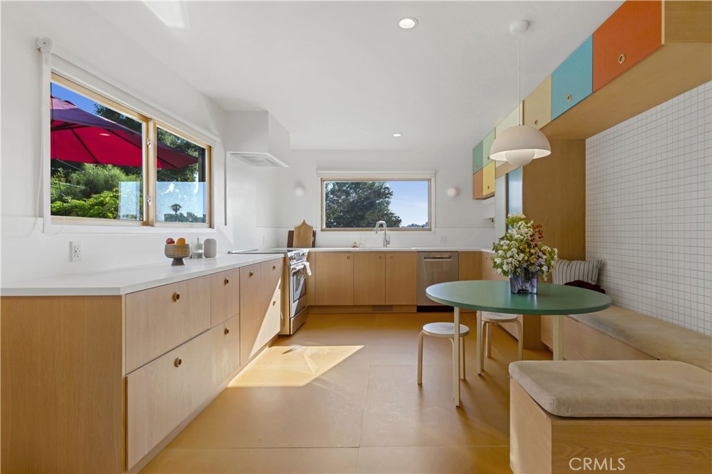 6236 Springvale Drive