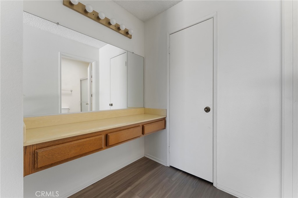 1937 Jacaranda Street