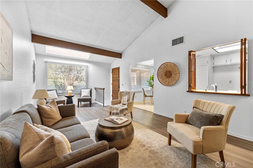 1937 Jacaranda Street