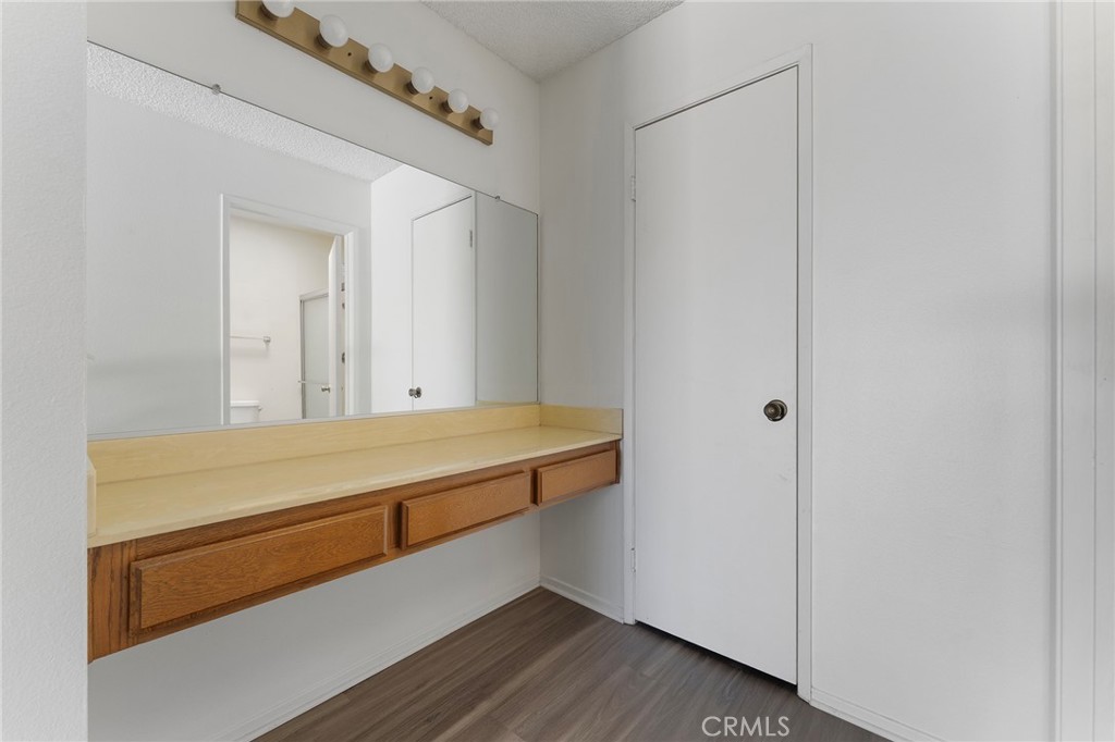 1937 Jacaranda Street