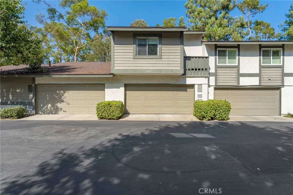 1937 Jacaranda Street