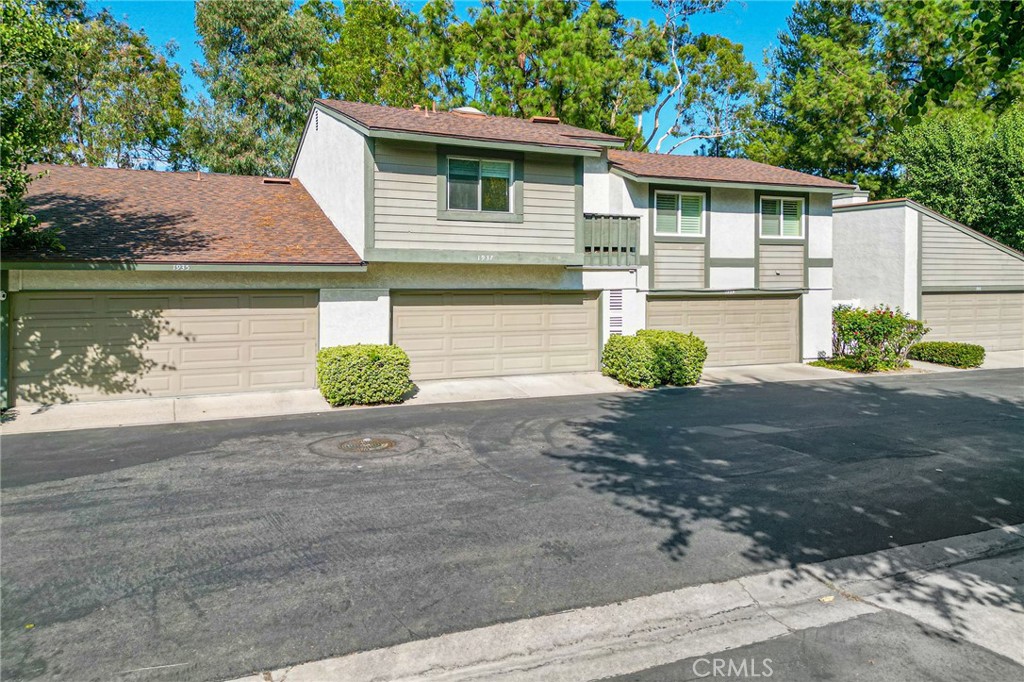 1937 Jacaranda Street