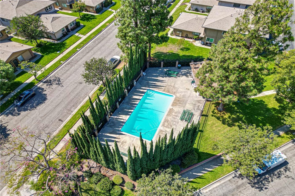 978 W Calle Del Sol 2