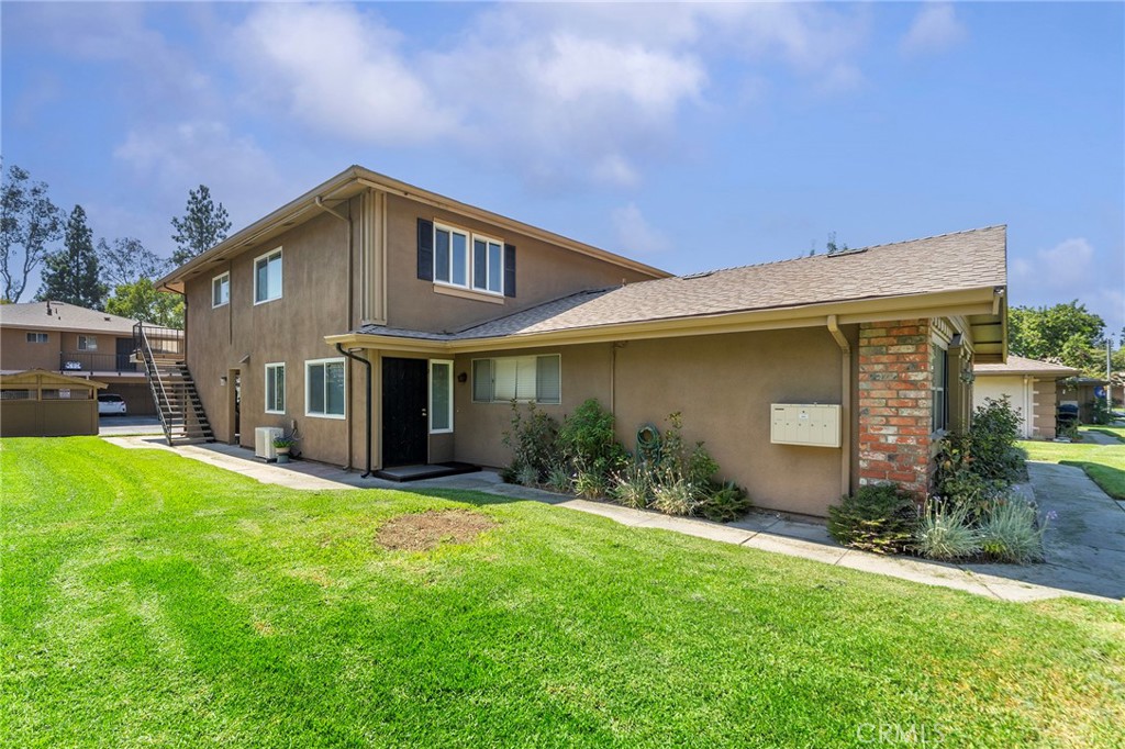 978 W Calle Del Sol 2