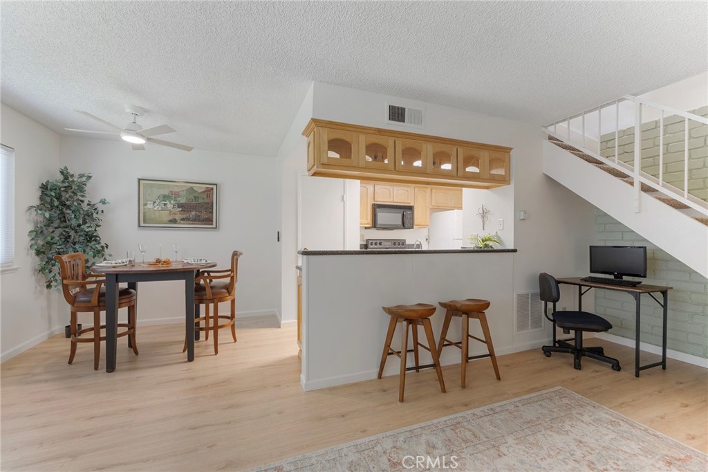 978 W Calle Del Sol 2