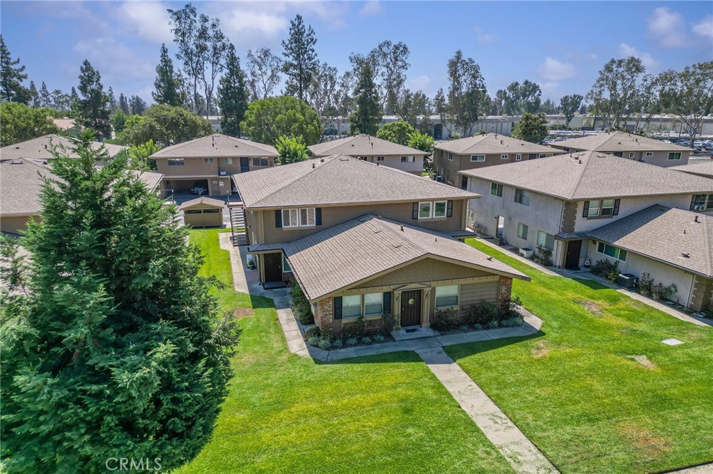 978 W Calle Del Sol 2