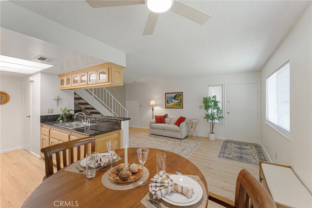 978 W Calle Del Sol 2