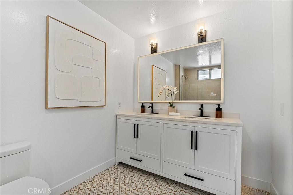 619 N Wilson Avenue B