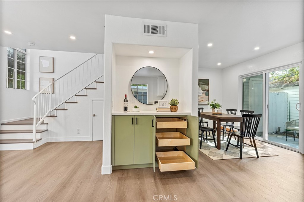 619 N Wilson Avenue B