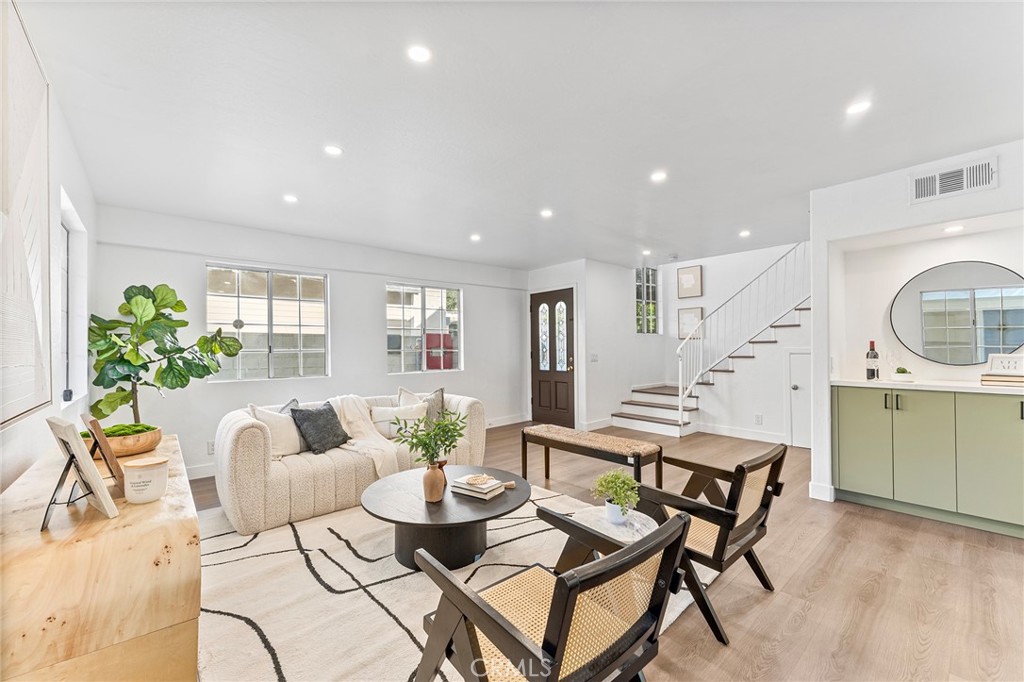 619 N Wilson Avenue B