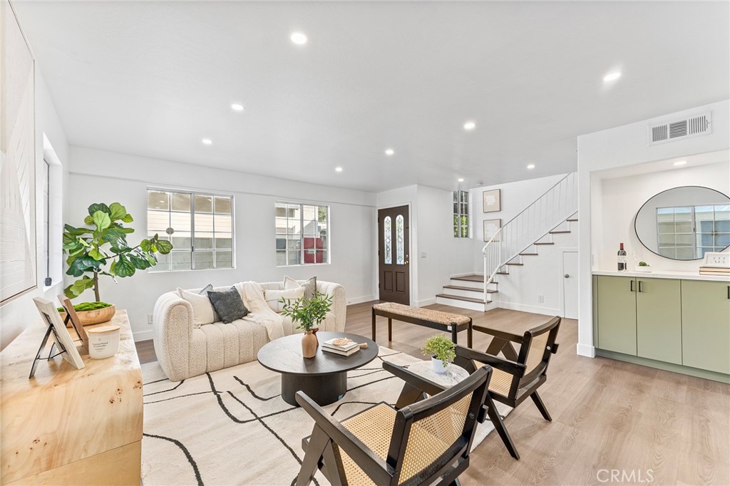 619 N Wilson Avenue B