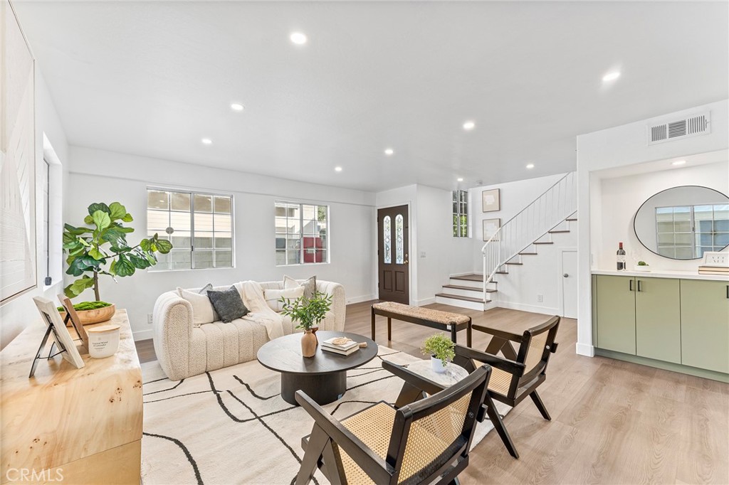 619 N Wilson Avenue B