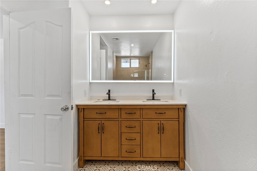 619 N Wilson Avenue A