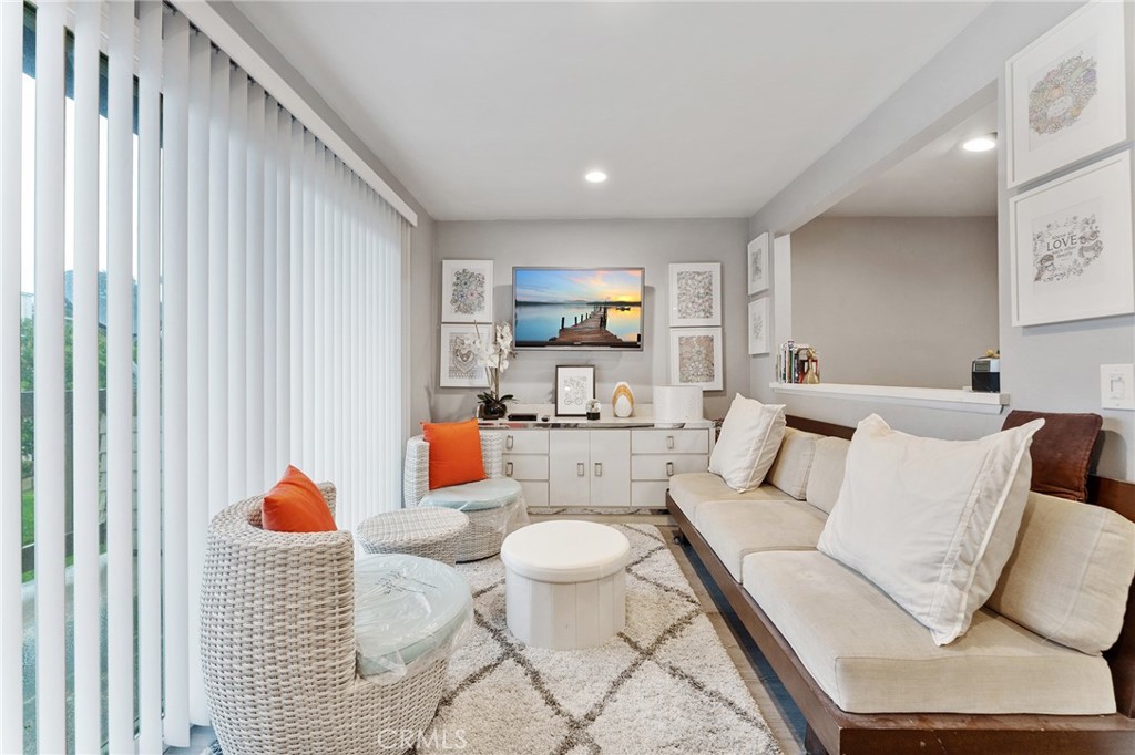 1234 N Citrus Avenue 2