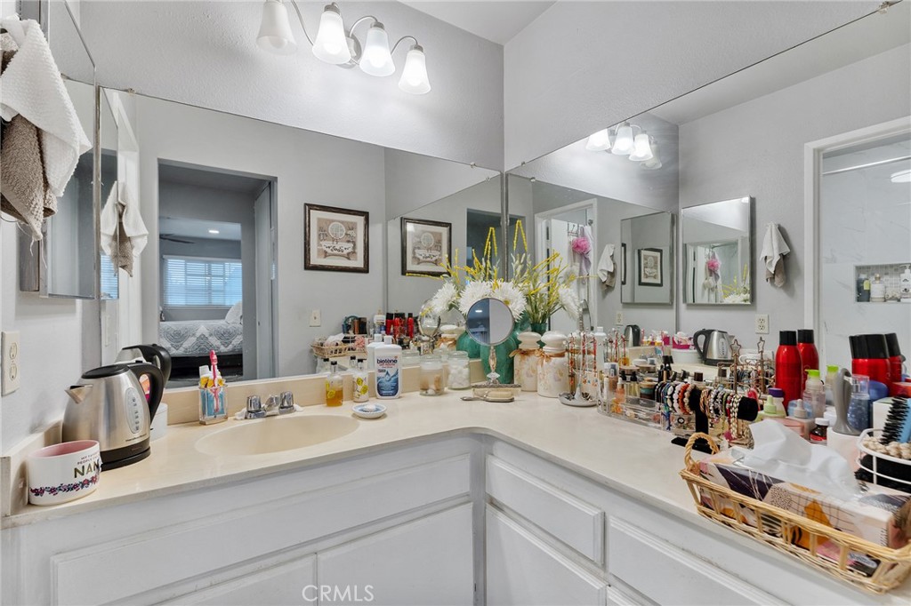 1234 N Citrus Avenue 2