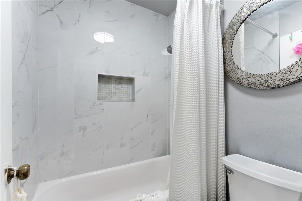 1234 N Citrus Avenue 2