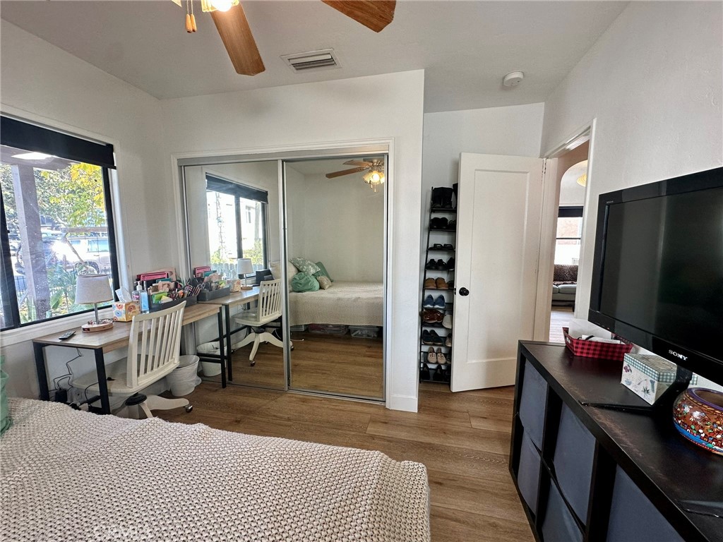 206 W Mountain View Avenue