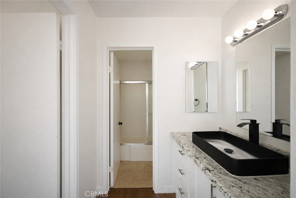 8009 Caminito De Pizza A