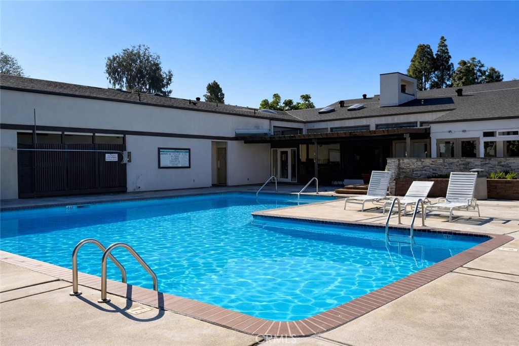 8009 Caminito De Pizza A