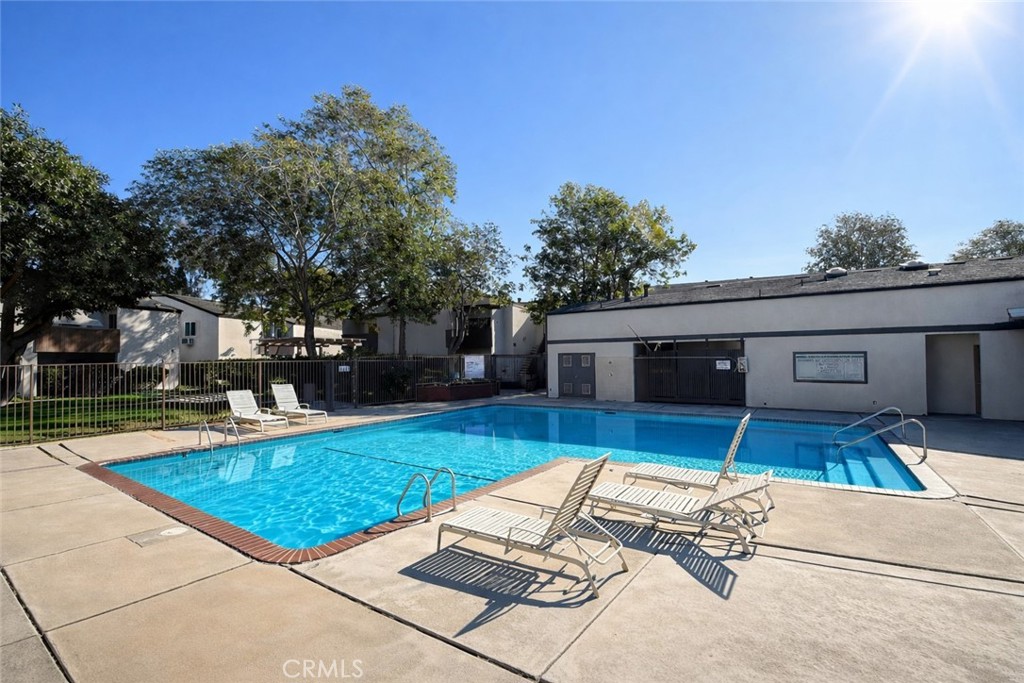 8009 Caminito De Pizza A