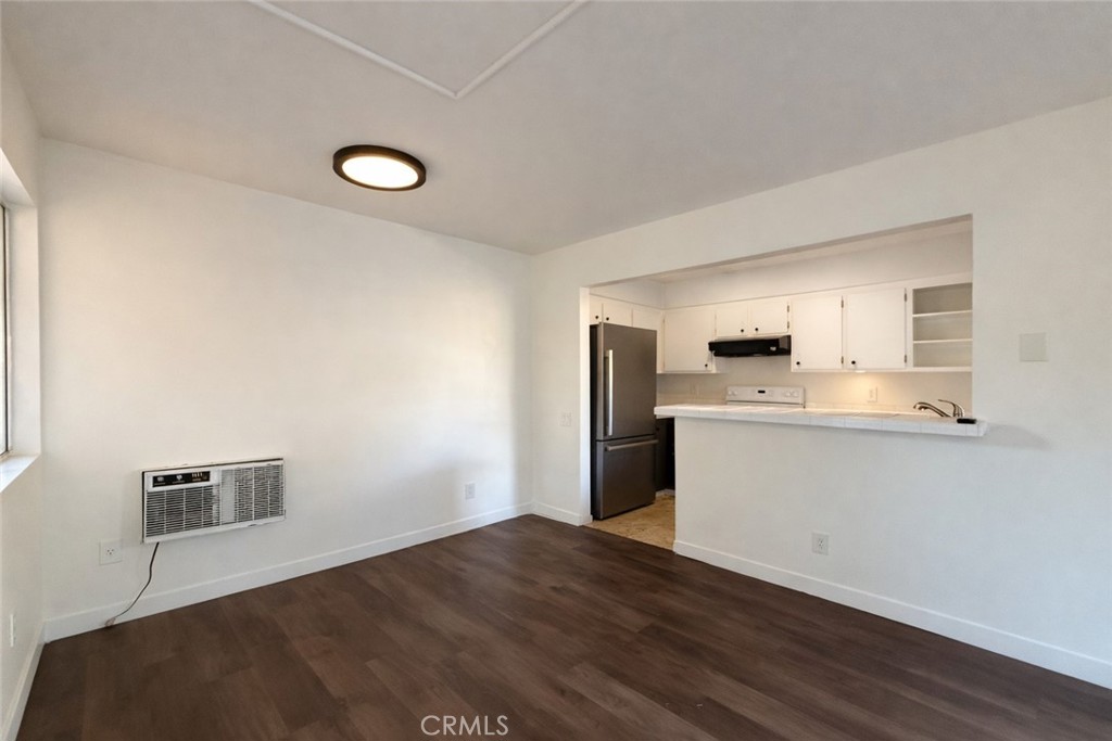 8009 Caminito De Pizza A