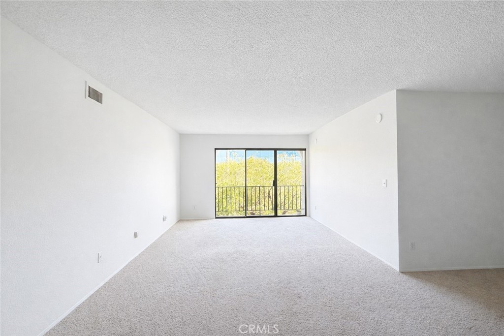 140 Walnut Avenue 4B