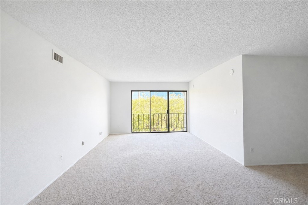 140 Walnut Avenue 4B