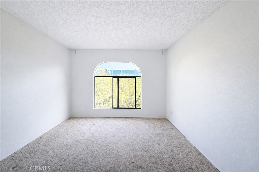 140 Walnut Avenue 4B