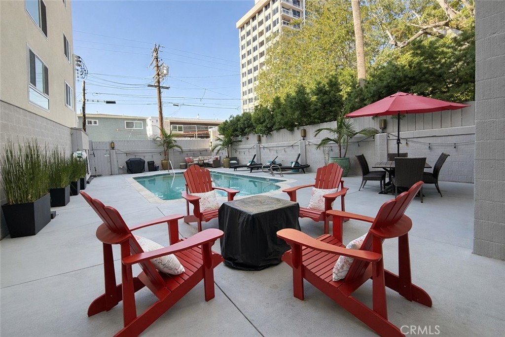 140 Walnut Avenue 4B