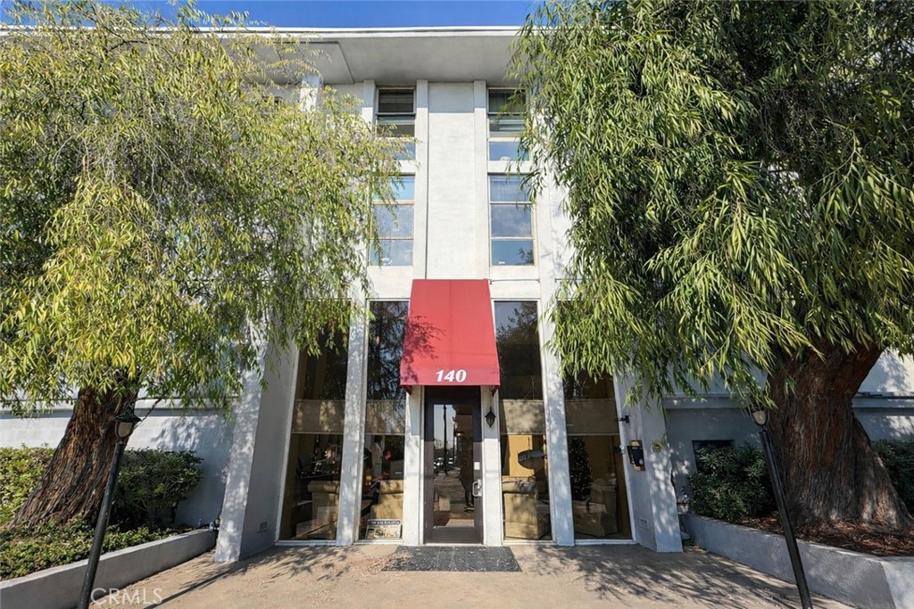 140 Walnut Avenue 4B