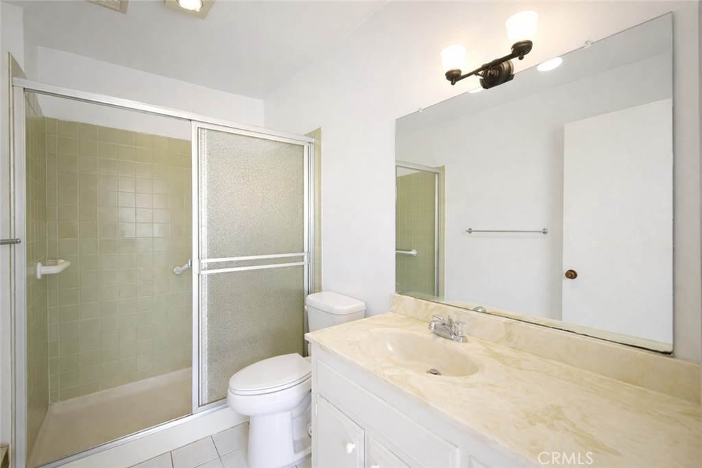 140 Walnut Avenue 4B