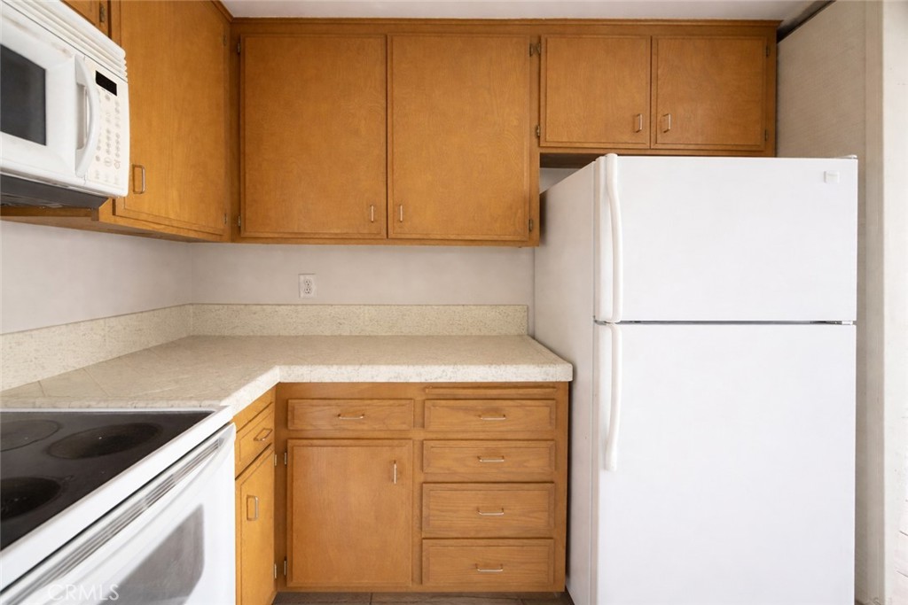 140 Walnut Avenue 4B